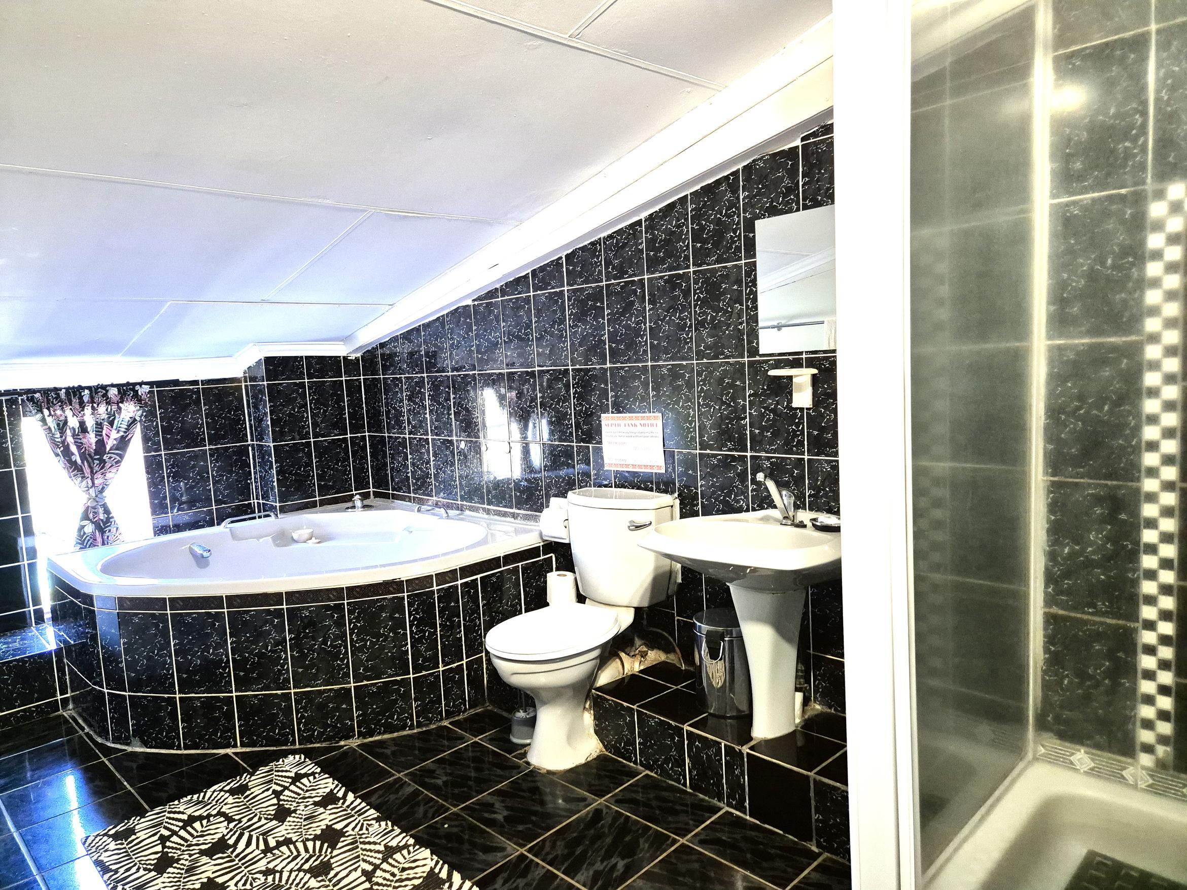 Unit #6 Bathroom 2