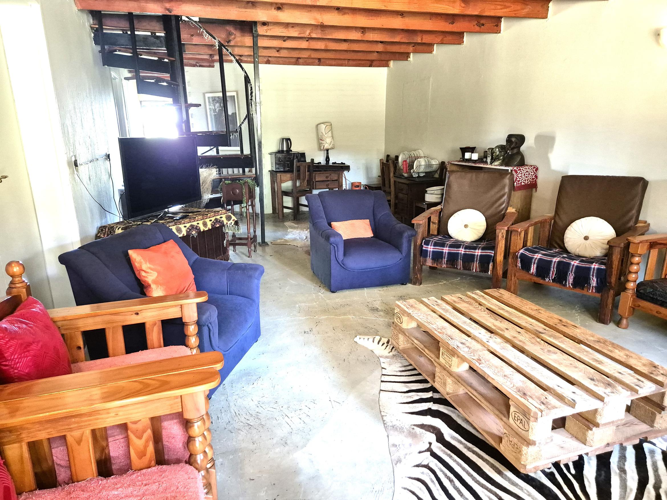 Unit #6 Lounge